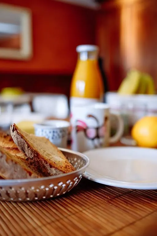 Bed and Breakfast Le Poujastou à Juzet-de-Luchon Couette-café